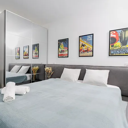 Parcului20 Near Romexpo, Herastrau Park *