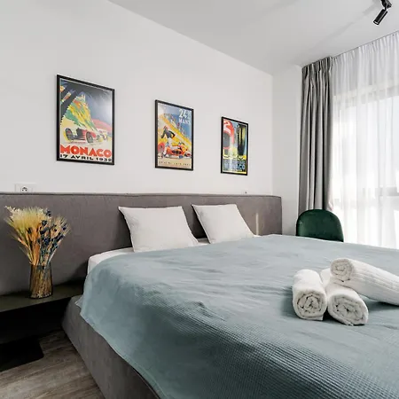 Parcului20 Near Romexpo, Herastrau Park