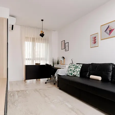 Parcului20 Near Romexpo, Herastrau Park * ブカレスト