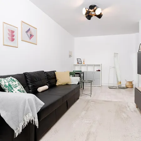 Parcului20 Near Romexpo, Herastrau Park *