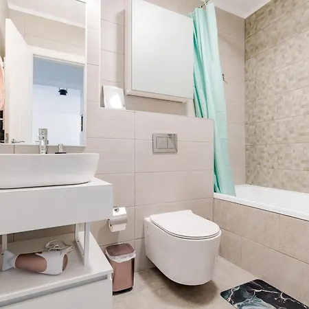 Parcului20 Near Romexpo, Herastrau Park アパート