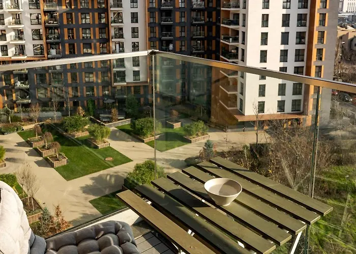 Parcului20 Near Romexpo, Herastrau Park *