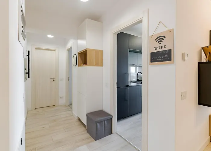 Parcului20 Near Romexpo, Herastrau Park * Bukurešť