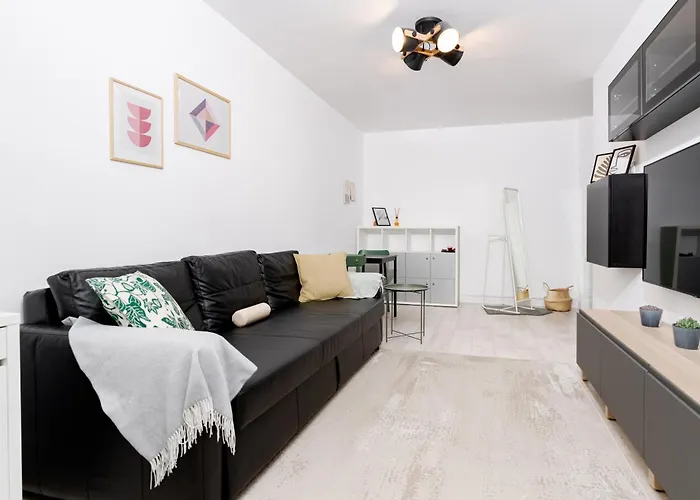 Parcului20 Near Romexpo, Herastrau Park *